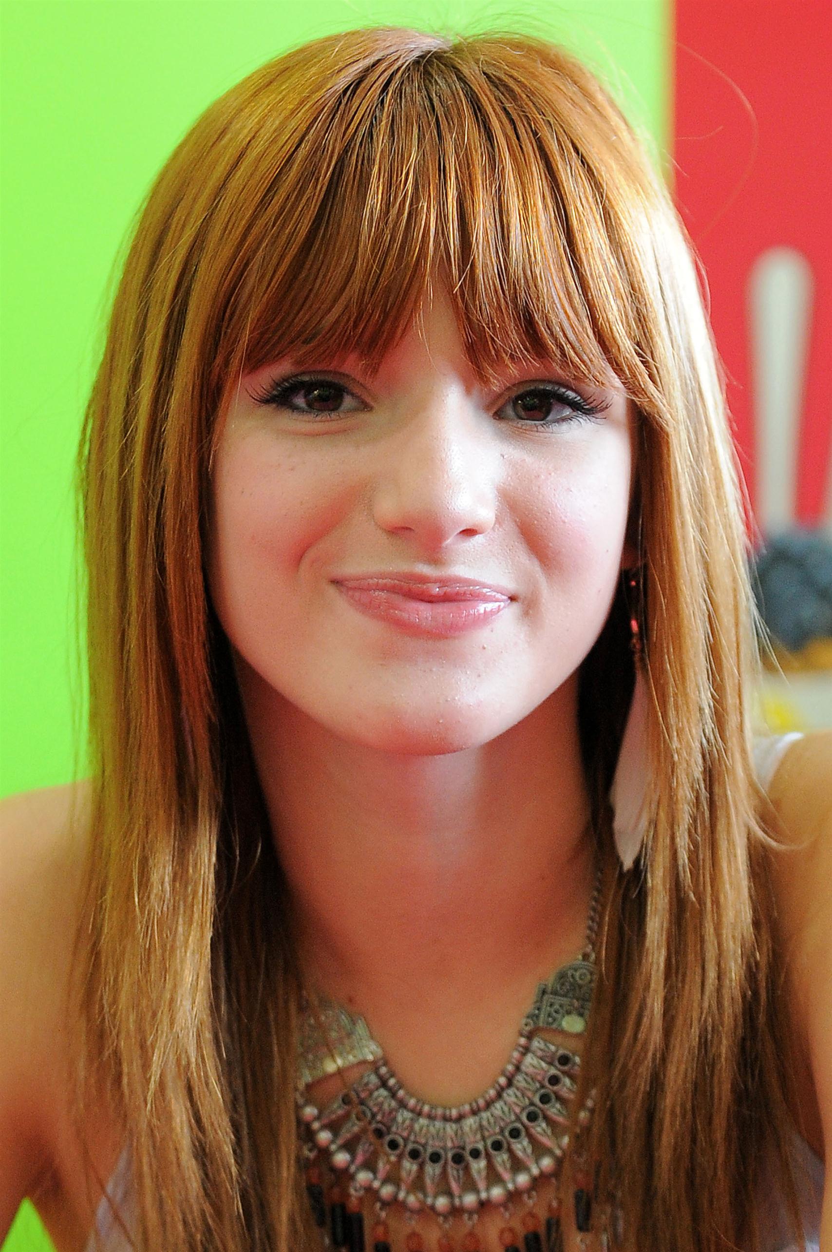 Bella Thorne hosts the Grand Opening of YoBlendz | Picture 66678